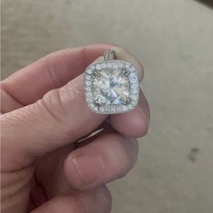 Diamond ring 28,000 retail 2.71 Diamond and platinum.   Center stone added 7 ct